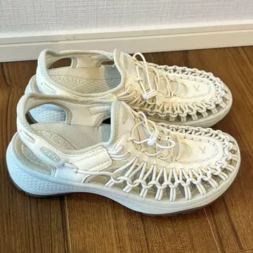 KEEN UNEEK ASTORIA 베이지
