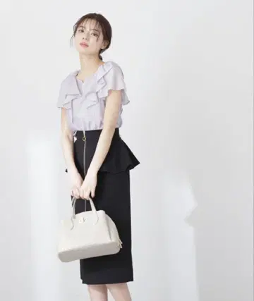 페플럼 타이트 스커트