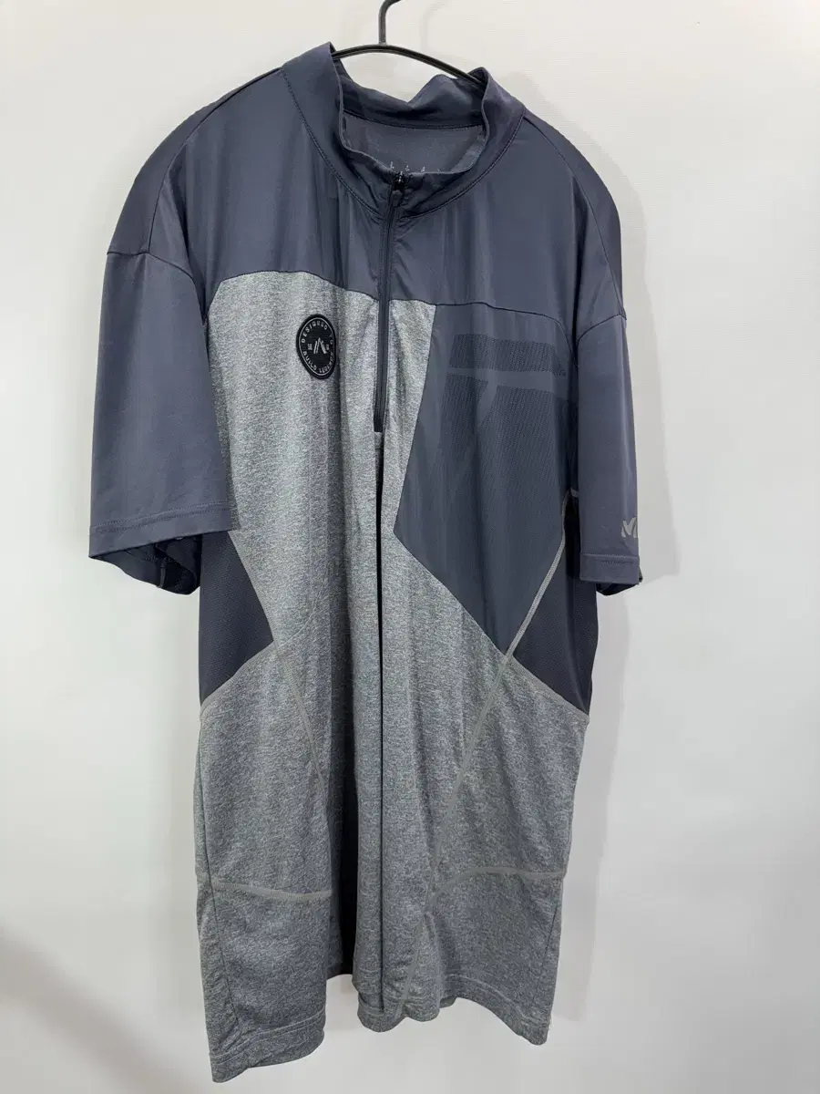 밀레 기능성 쿨링 반팔티 반집업티 110 2xl