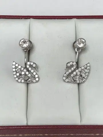 SWAROVSKI 스와로브스키 백조 스완 귀걸이 I.1126