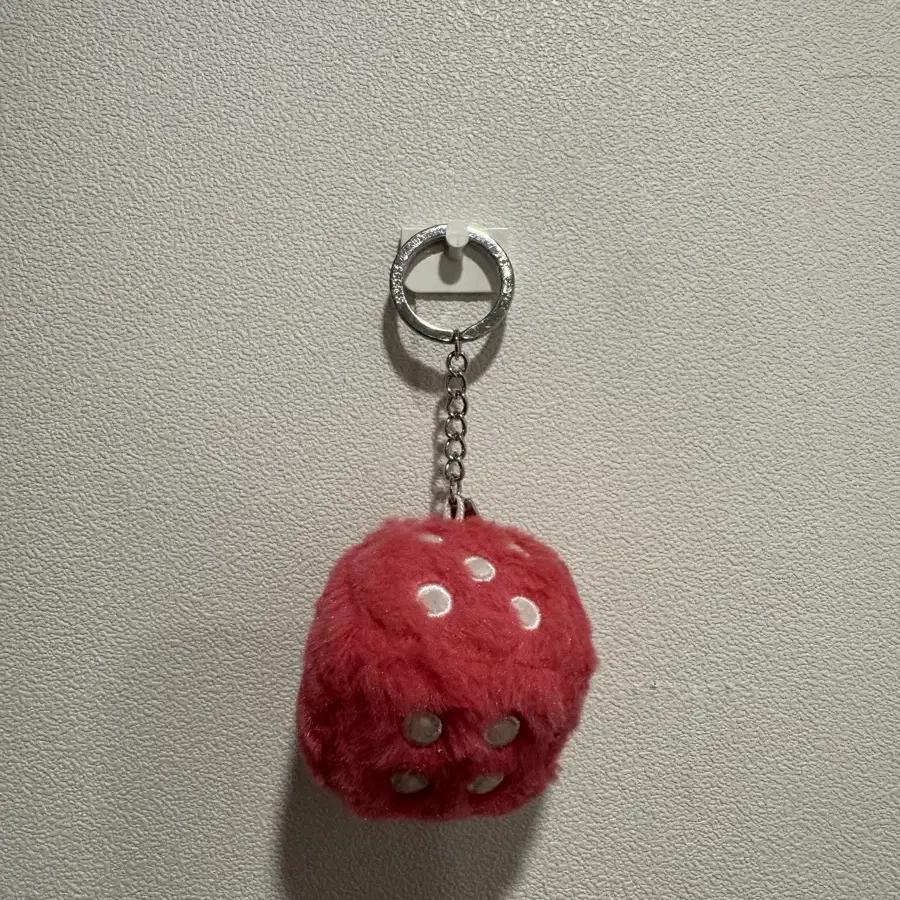 STUSSY | 스투시 Stussy Fuzzy Dice Key Ring Pink #스투시
