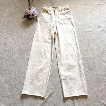 야누크 Lilith 릴리스 와이드 스트레이트 데님 22 컷오프 화이트