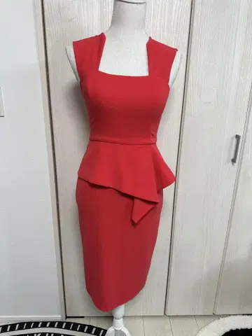 bcbg 빨간색 페플럼 슬리브리스 원피스