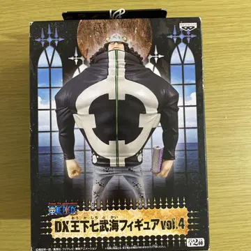 원피스 DX 왕 아래 칠무해 피규어 vol.4 곰
