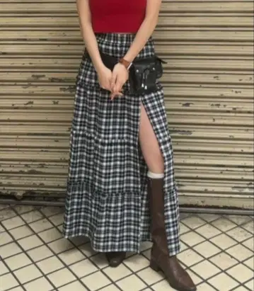 프론트 슬릿 코튼 티어드 스커트 아크렌트