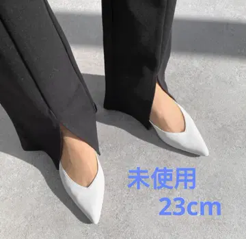 마미안 스틸레토 V 컷 백 밴딩 뮬 화이트 23cm