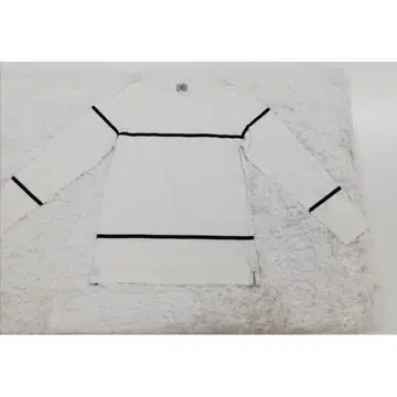여성용 상의 9호 블랙 화이트 보더 심플 얇은 소재 가을 AA-1