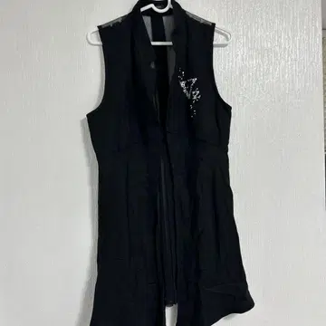 바렌자 40 비쥬 장식 슬리브리스 베스트 블랙