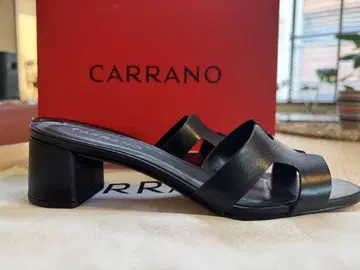 CARRANO 블랙 샌들 오픈토