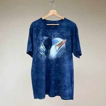 USED USA 구제 의류 더 마운틴 타이다이 지구 티셔츠 빈티지