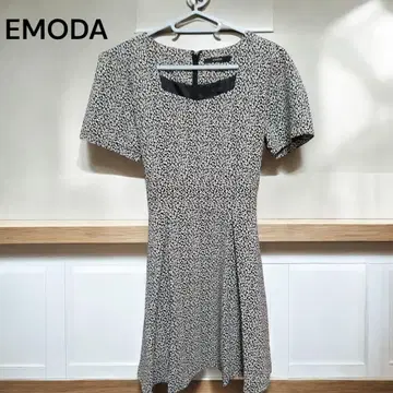 EMODA 꽃무늬 반팔 A 라인 원피스
