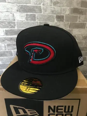 다이아몬드 백스 2001 월드 시리즈 기념 모델 NEWERA 캡 5/8