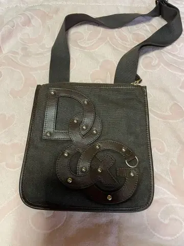 D&G 블랙 숄더백 로고
