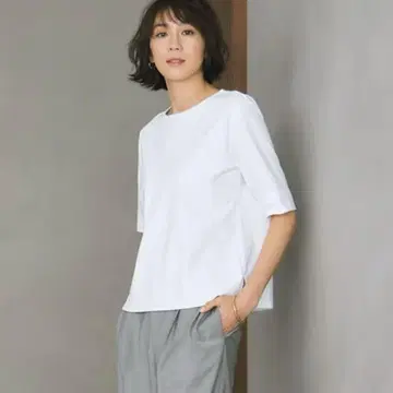 컴팩트한 형태/5부 소매, 두클라쎄 티셔츠 화이트