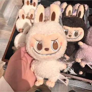 POPMART Labubu 스트랩 해외 파라다이스 한정판 화이트