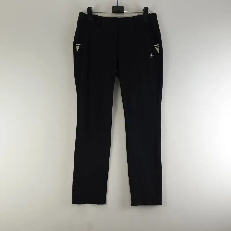 G4691 Munsingwear Women's 67-90 Black Golf Pants