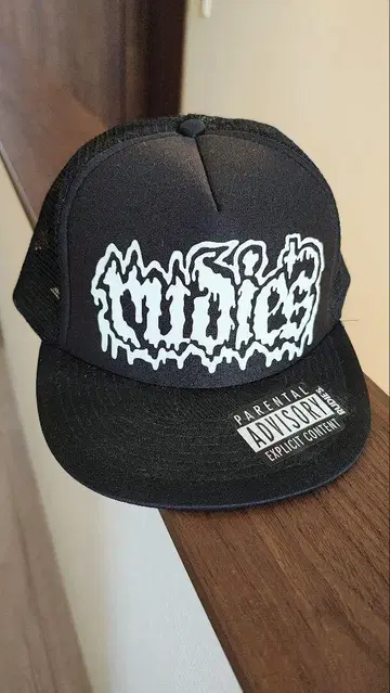 RUDIES 블랙 메쉬 캡