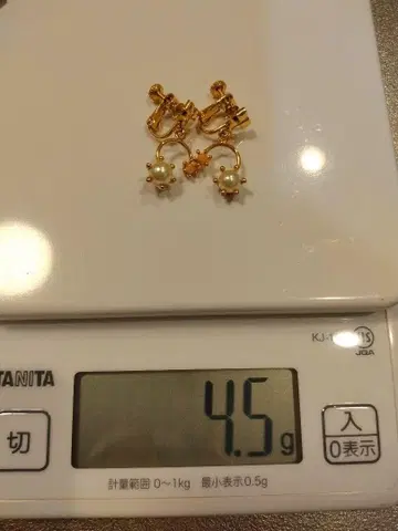 그레이지 펄 장식 골드 귀찌