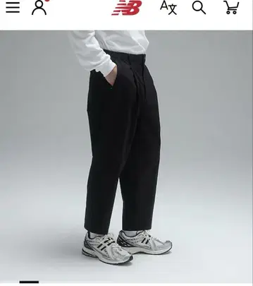 새상품급! New Balance 와이드 테이퍼드 팬츠 네이비