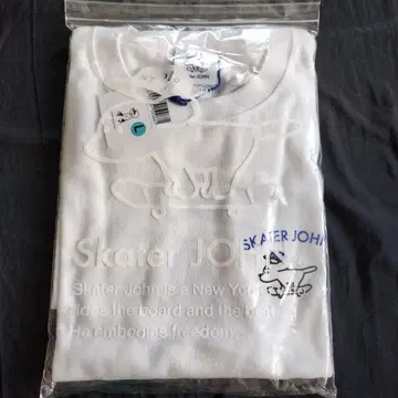 SKATER JOHN 화이트 티셔츠 L 사이즈