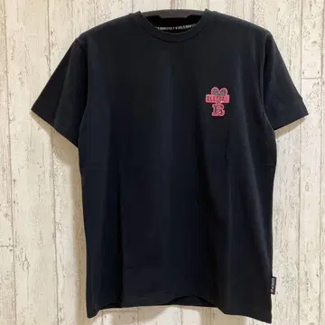 LUXE/R 로고 자수 큐빅 반팔 티셔츠