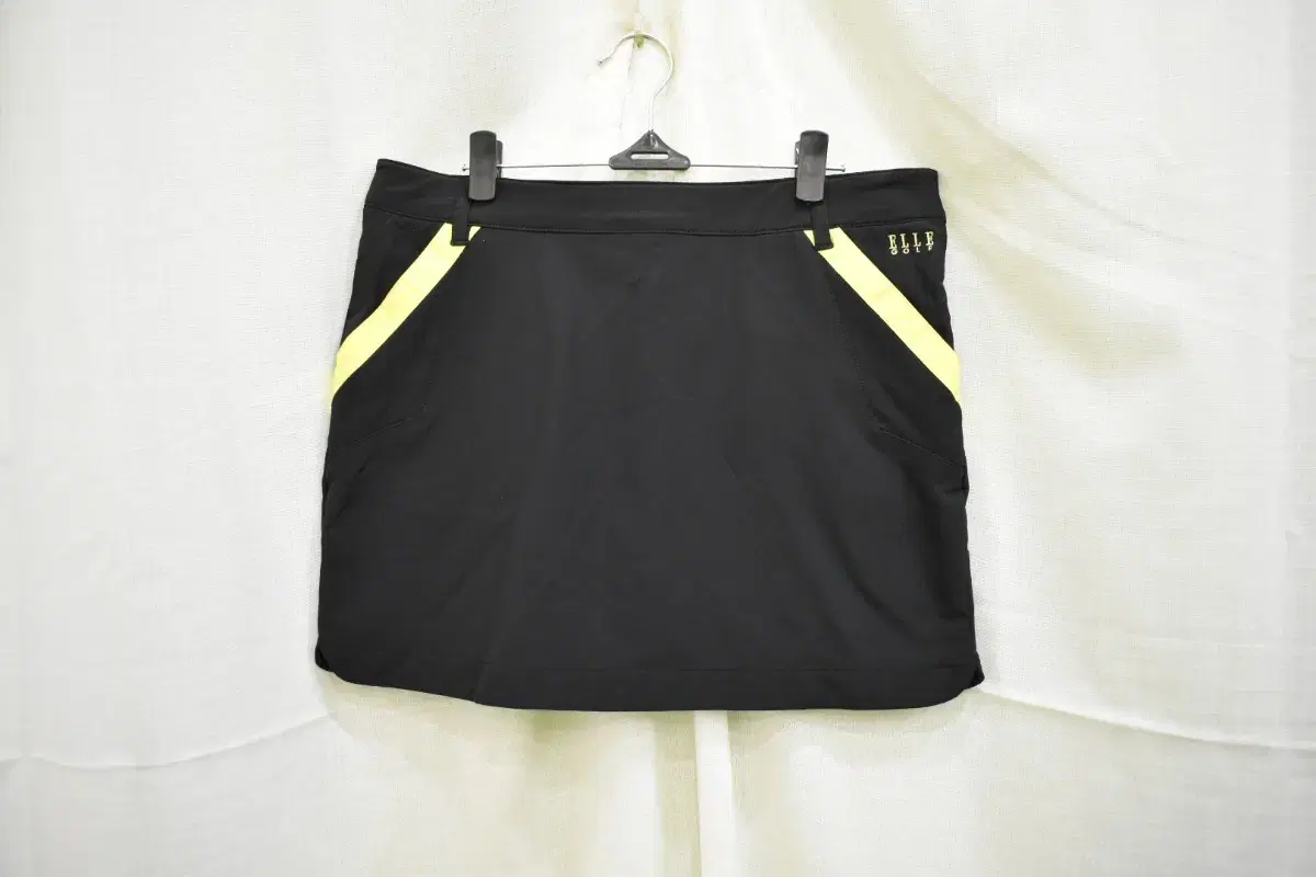 Elle Golf Skirt<<30>>