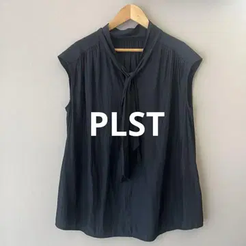 PLST 라이트 파우더리 새틴 보타이 블라우스