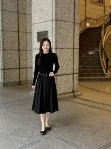 프론트 지퍼 개더 플레어 스커트 엠프리미어