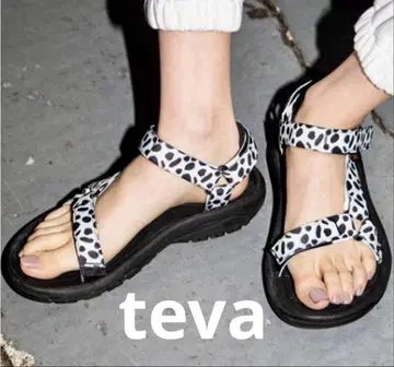 teva 스포츠 샌들