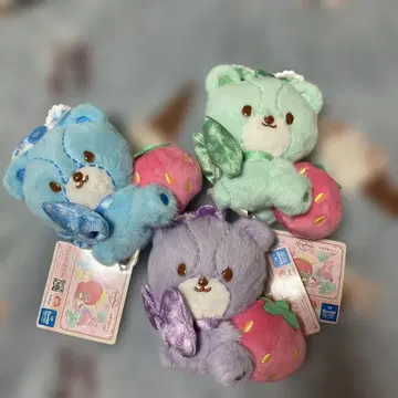 산리오 캐릭터즈 타이니 참 딸기를 꽉 쥔 봉제 인형 3종