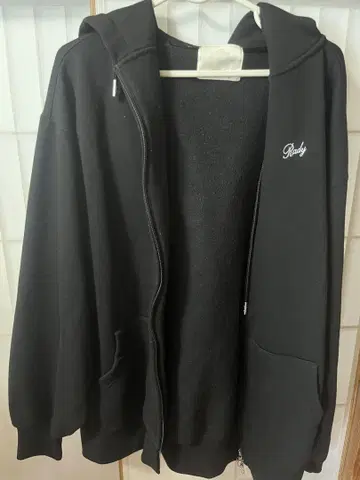 블랙 지퍼 업 후디