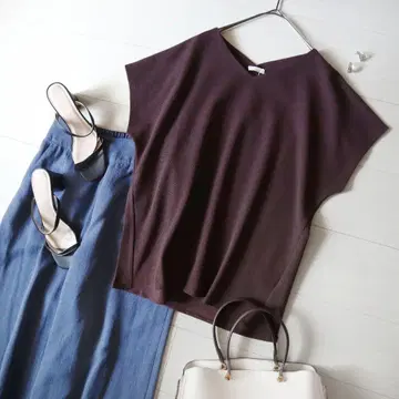 다크 브라운 어반 리서치 V 넥 프렌치 슬리브 코튼 티셔츠 반팔 새상품급