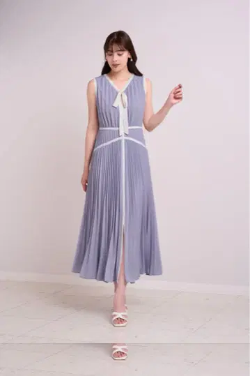 새상품 Formentera Pleated Bicolor Dress