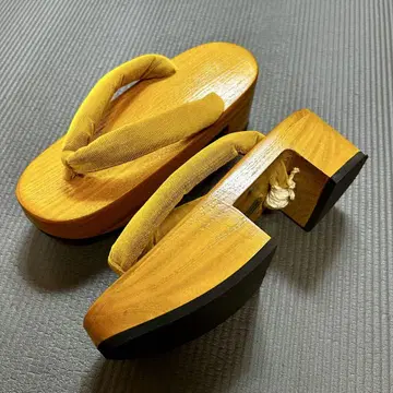 일본 나막신 옐로우 컬러