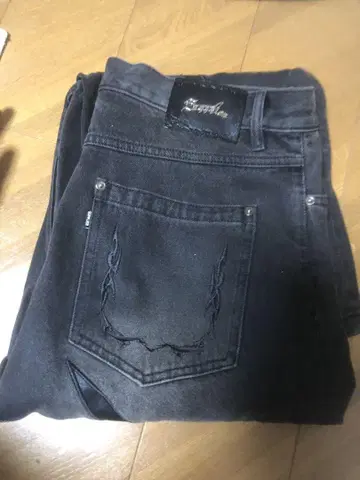 공급 업체  블랙 데님