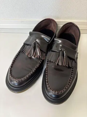 닥터마틴 ADRIAN 태슬 로퍼 다크 브라운 가죽 27cm
