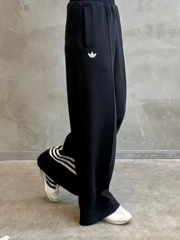 아디다스 아디컬러 Neuclassics 트랙 팬츠 저리