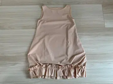 FOXEY NEW YORK 슬리브리스 원피스 베이지