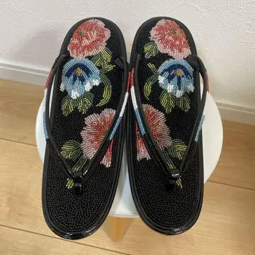 꽃무늬 비즈 자수 조리 블랙