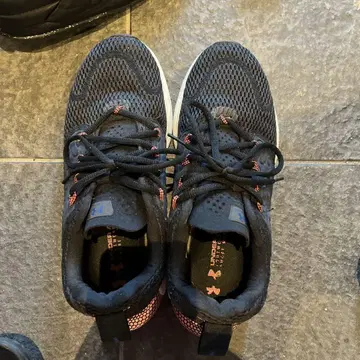 Under Armour 러닝화 블랙/오렌지