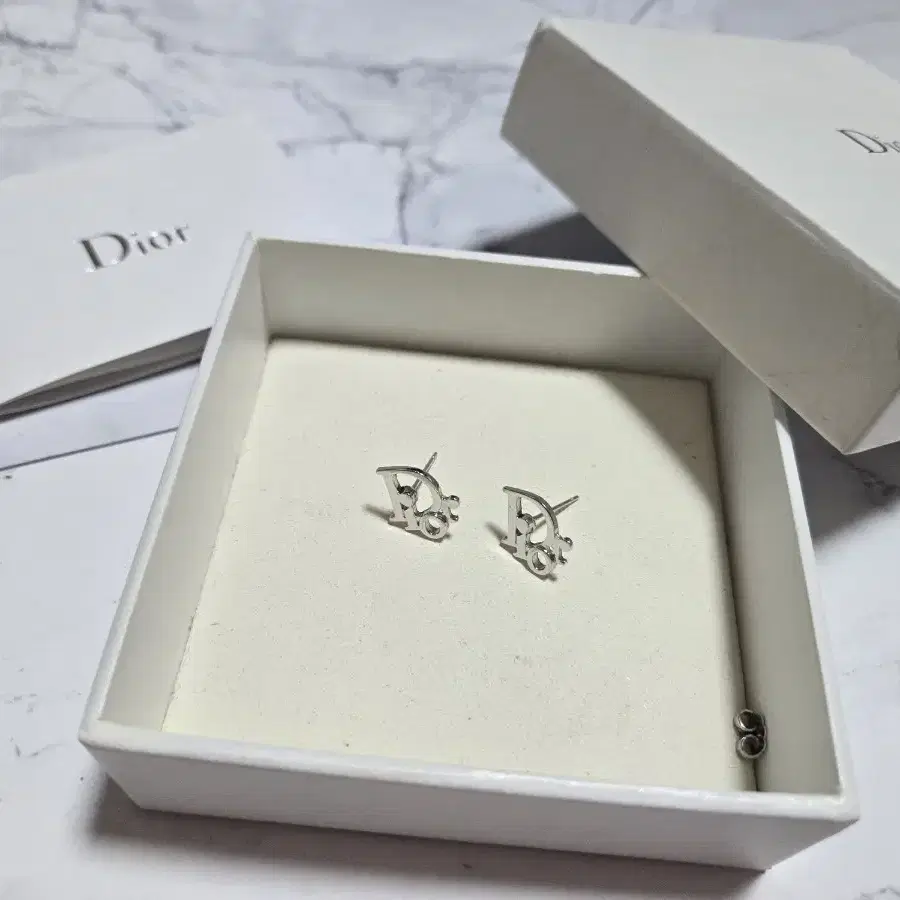 PRADA | 프라다 [Authentic/New] Prada Earrings #프라다