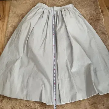 비팅 하트 플레어 스커트