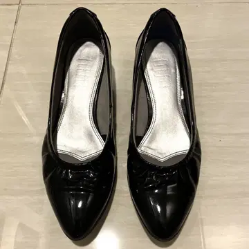 fitfit 펌프스 에나멜(소가죽) 24cm