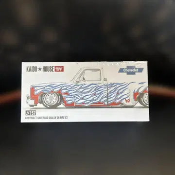 MINI GT 가도 하우스 시보레 실버라도 듀얼리 V2