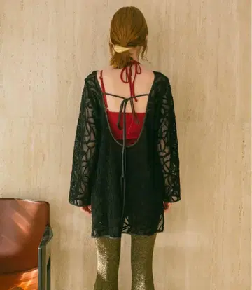 sahara 2way Cord Embroidery Top 말테 새상품
