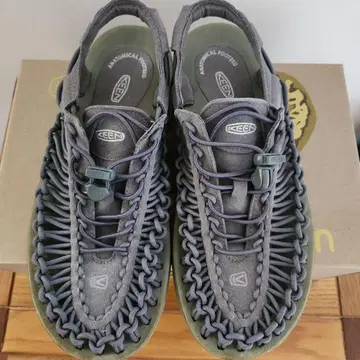 KEEN UNEEK 25.5cm/US7.5 그레이