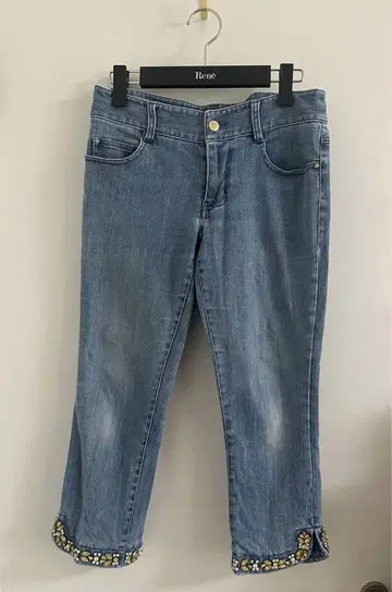 TO BE CHIC 비쥬와 펄 장식 데님 팬츠 청바지