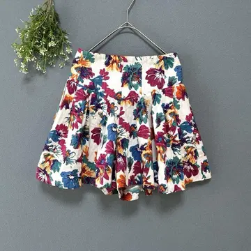 로리즈팜 [F] 큰 꽃 패턴 허리 밴딩 숏 플레어 팬츠 A 라인
