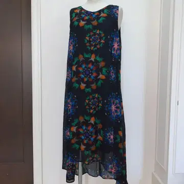 desigual. 만화경 불꽃놀이 그림체의 원피스 46 미사용