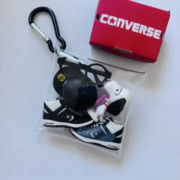 가챠 파우치 캡슐 토이 스누피 컨버스 뉴에라 CONVERSE 블랙